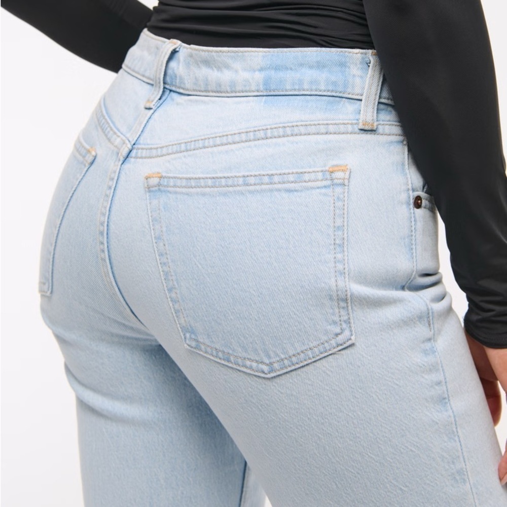 Abercrombie & Fitch Women's Light Wash 90s Midrise Straight Leg Jeans 14s